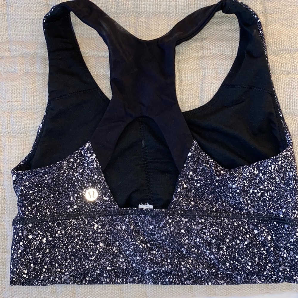 Lululemon sports bra